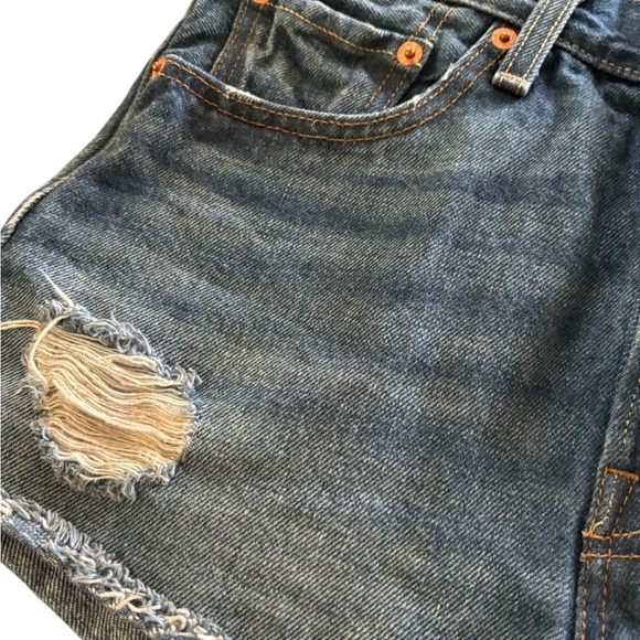 Levi’s 501 High Rise Button~Fly Denim Cut Off Jean Sz 26” Waist 100% Cotton Blue - Picture 3 of 7